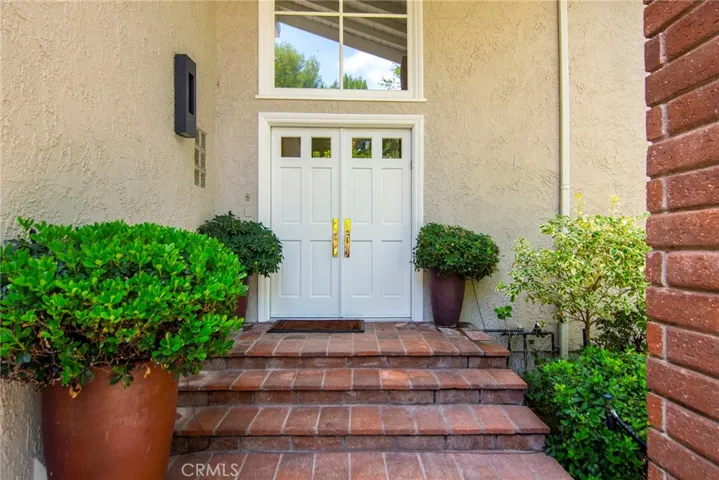 3861 Braewood Court, Tarzana, California 91356