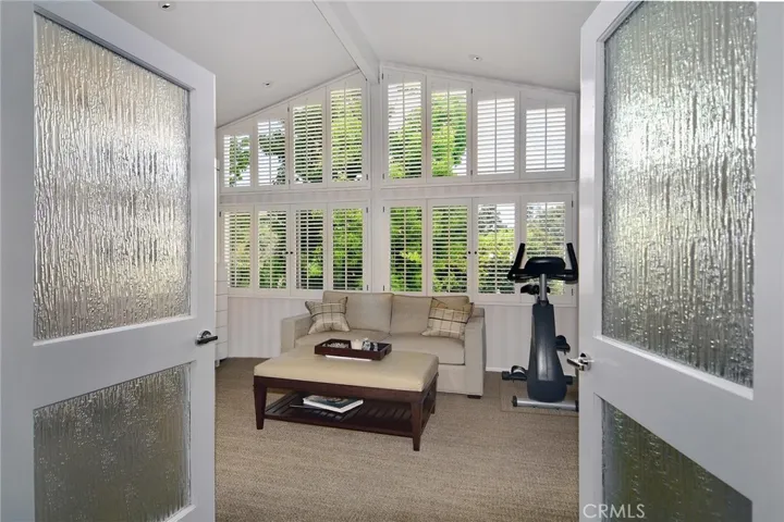 3861 Braewood Court, Tarzana, California 91356