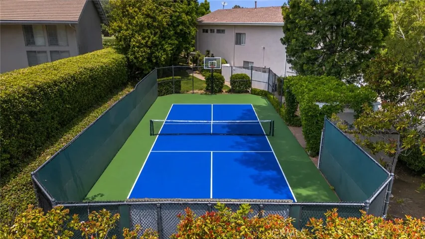 3861 Braewood Court, Tarzana, California 91356