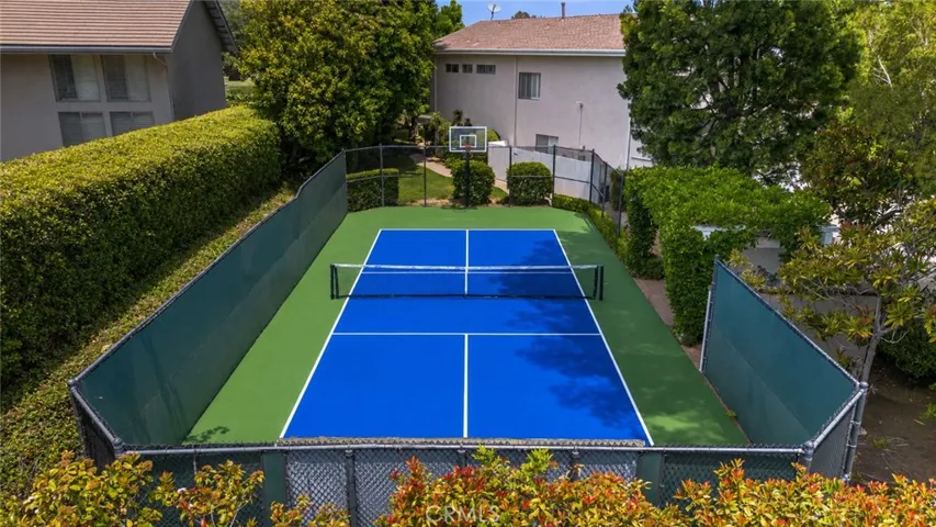 3861 Braewood Court, Tarzana, California 91356