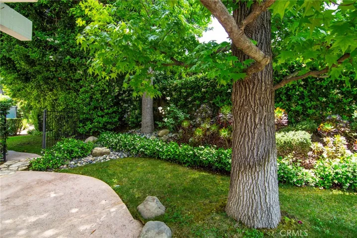 3861 Braewood Court, Tarzana, California 91356