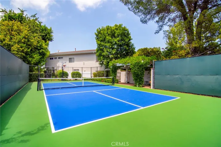 3861 Braewood Court, Tarzana, California 91356