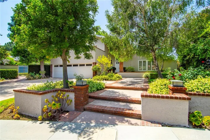 3861 Braewood Court, Tarzana, California 91356