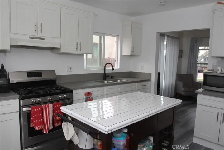 818 S Sloan, Compton, California 90221