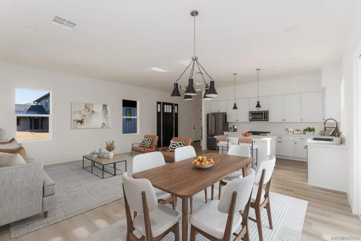 710 Passion Court, Vista, California 92083 — photo 4