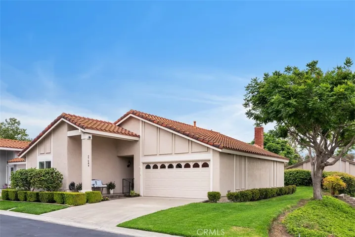 27684 Calle Valdes, Mission Viejo, California 92692