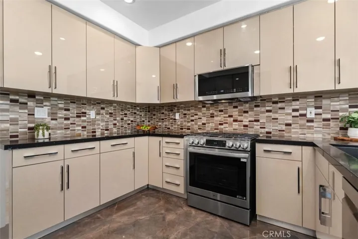 3 Haggerston Aisle, Irvine, California 92603