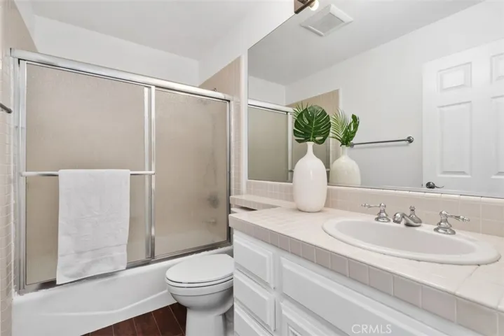 3 Haggerston Aisle, Irvine, California 92603