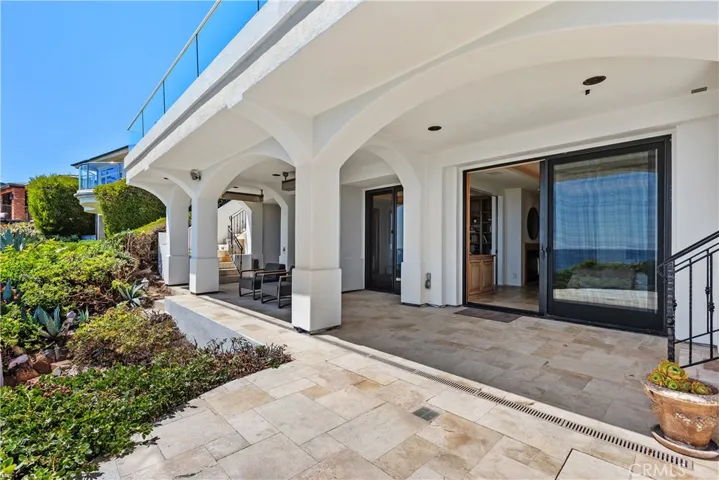 10 S La Senda, Laguna Beach, California 92651