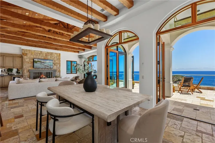 10 S La Senda, Laguna Beach, California 92651