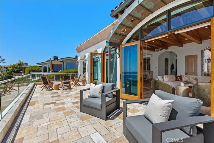 10 S La Senda, Laguna Beach, California 92651