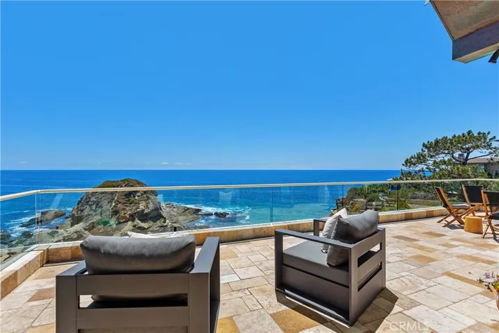 10 S La Senda, Laguna Beach, California 92651