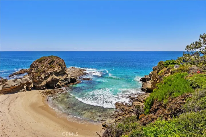 10 S La Senda, Laguna Beach, California 92651