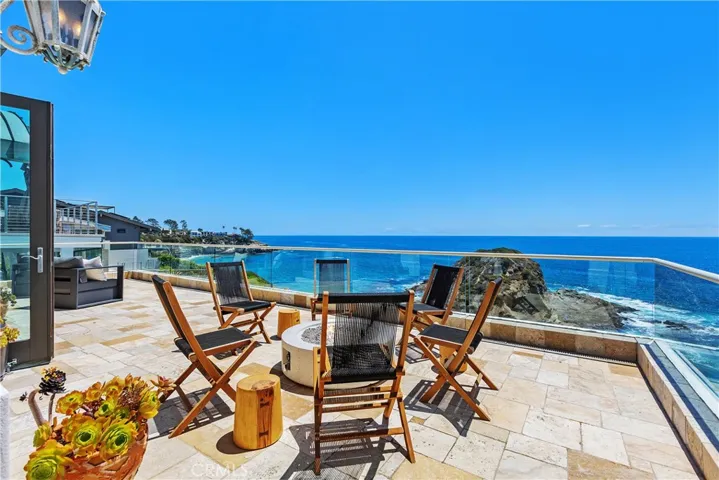 10 S La Senda, Laguna Beach, California 92651