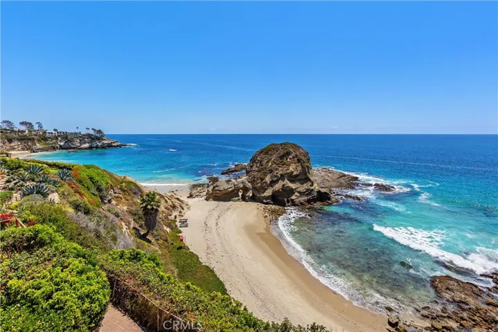 10 S La Senda, Laguna Beach, California 92651