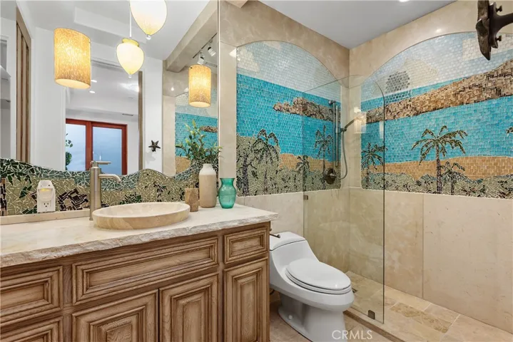 10 S La Senda, Laguna Beach, California 92651