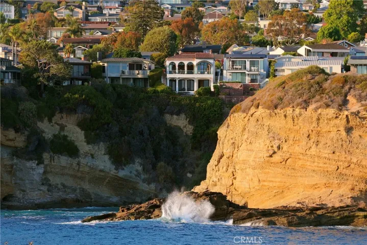 10 S La Senda, Laguna Beach, California 92651