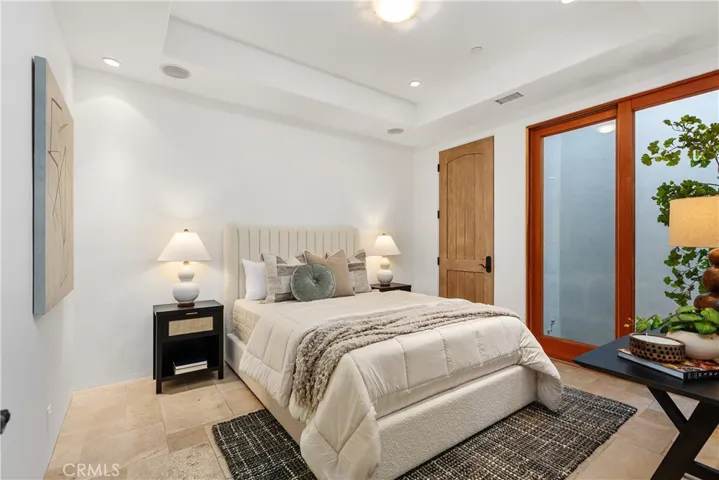 10 S La Senda, Laguna Beach, California 92651
