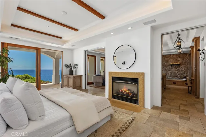 10 S La Senda, Laguna Beach, California 92651