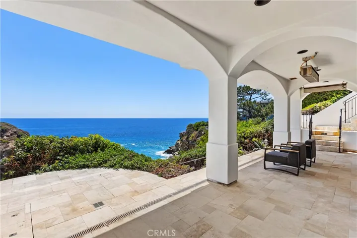 10 S La Senda, Laguna Beach, California 92651