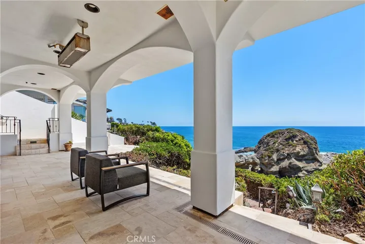 10 S La Senda, Laguna Beach, California 92651