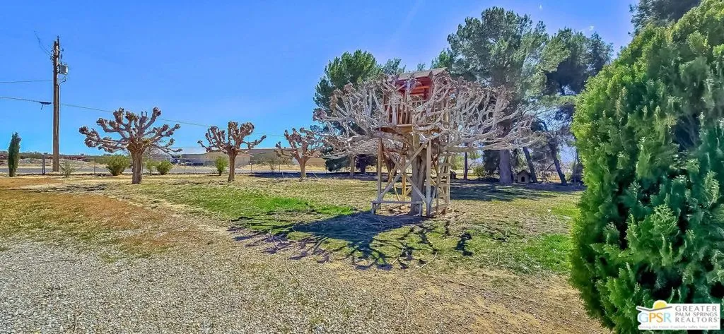 11446 Midway Avenue, Lucerne Valley, California 92356