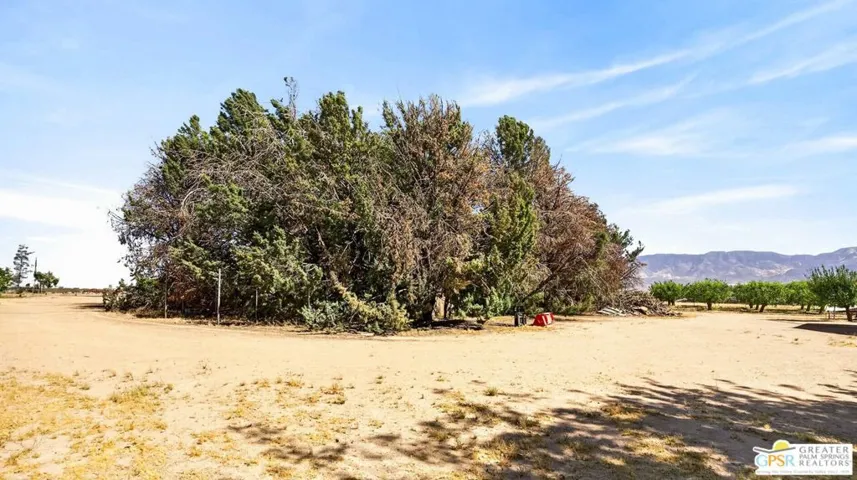 11446 Midway Avenue, Lucerne Valley, California 92356