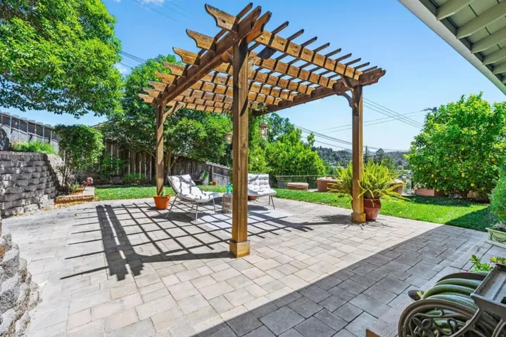 282 Twin Pines Drive, Scotts Valley, California 95066