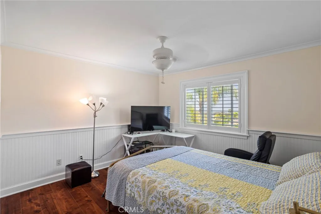 Versatile bedroom is ideal for family or guests