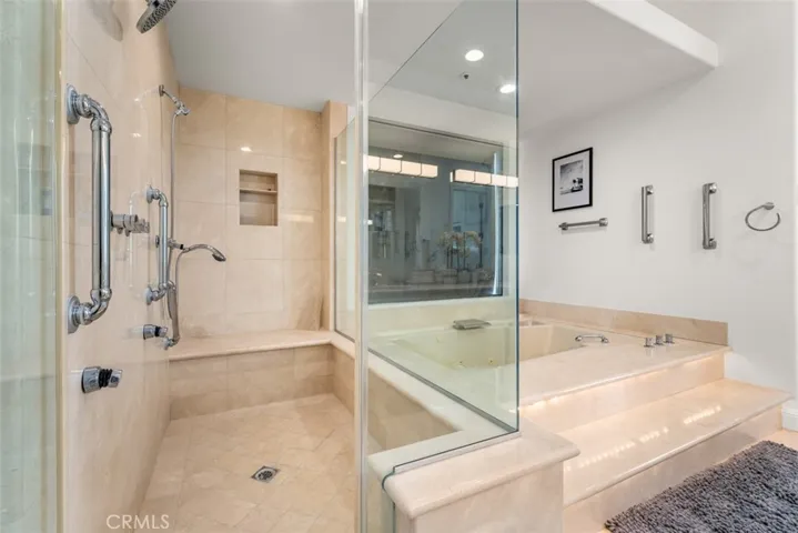 215 Poppy Avenue, Corona Del Mar, California 92625
