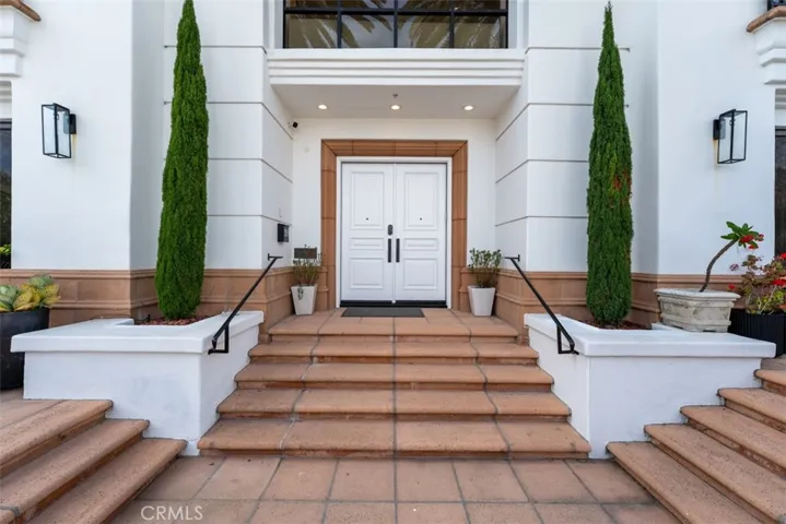 215 Poppy Avenue, Corona Del Mar, California 92625