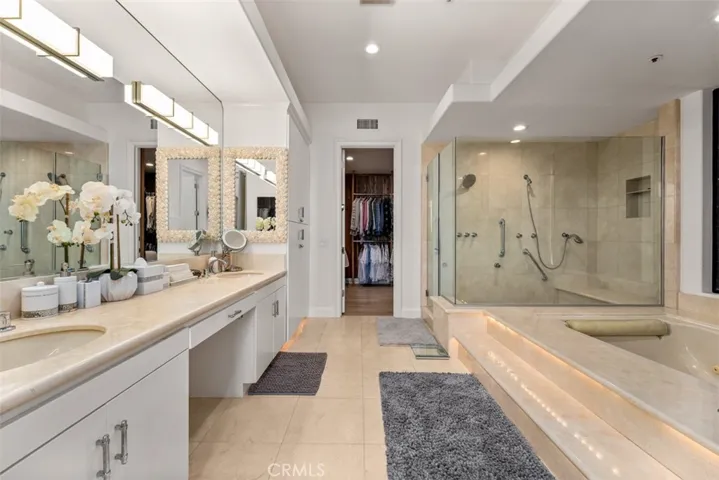 215 Poppy Avenue, Corona Del Mar, California 92625