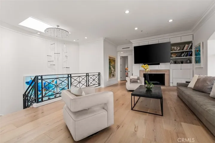 215 Poppy Avenue, Corona Del Mar, California 92625