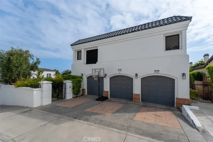 215 Poppy Avenue, Corona Del Mar, California 92625