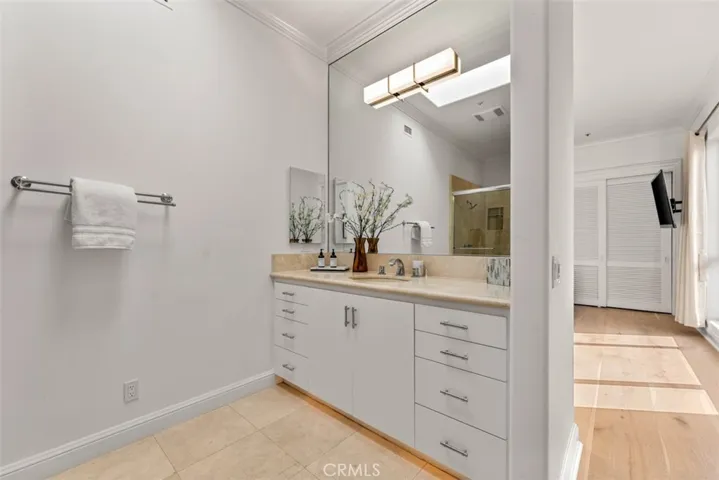 215 Poppy Avenue, Corona Del Mar, California 92625