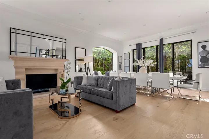 215 Poppy Avenue, Corona Del Mar, California 92625
