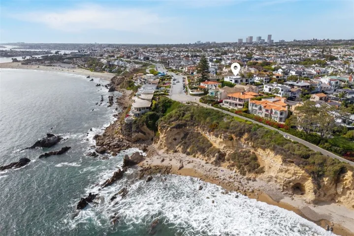 215 Poppy Avenue, Corona Del Mar, California 92625