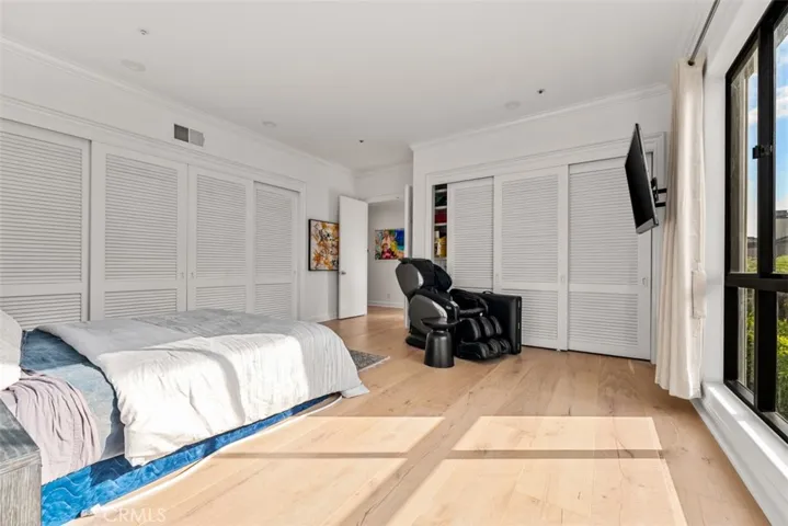 215 Poppy Avenue, Corona Del Mar, California 92625