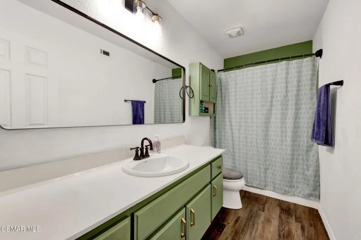 22-web-or-mls-543EArrowHwy43AzusaCA___01