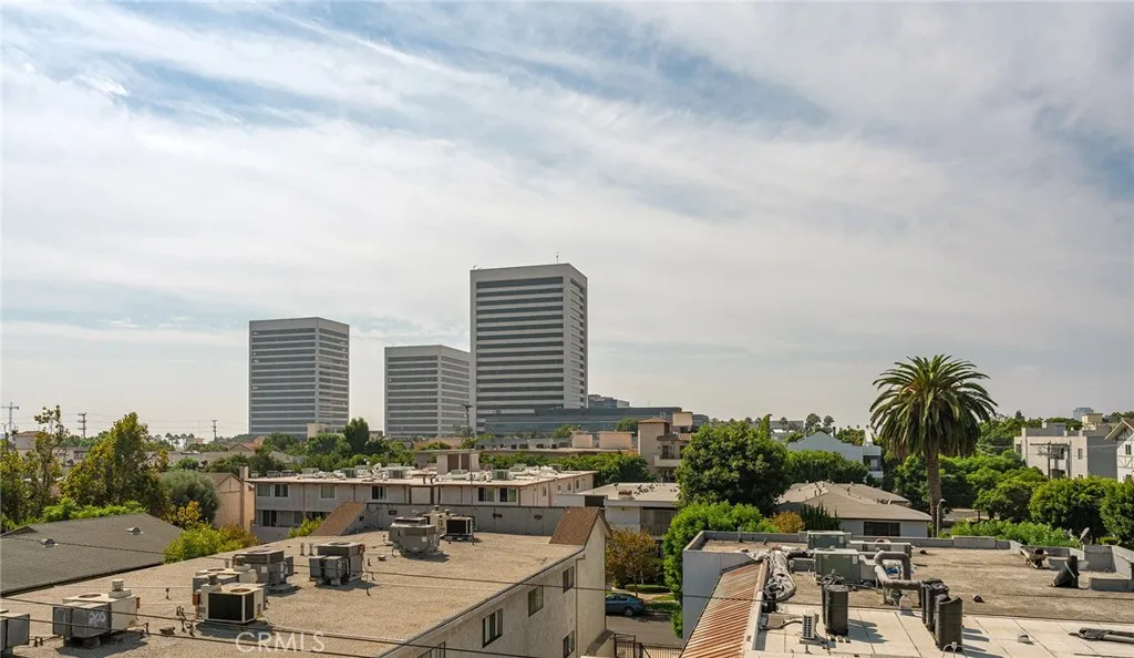 From the balcony of the penthouse at 1601 Veteran #302