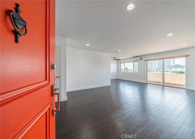 Penthouse Unit #302 facing the backside of Veteran Ave