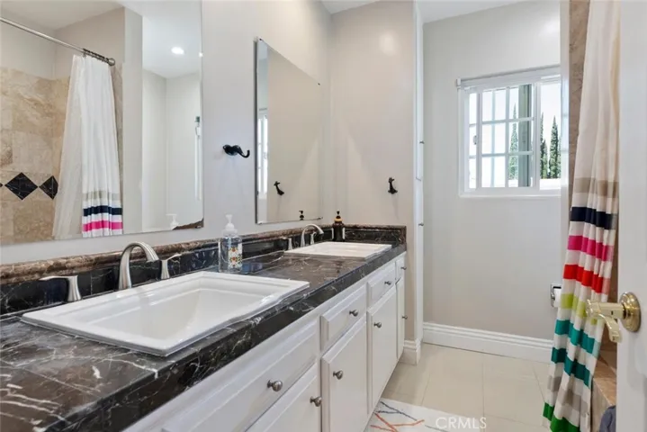 20000 Vintage, Chatsworth, California 91311
