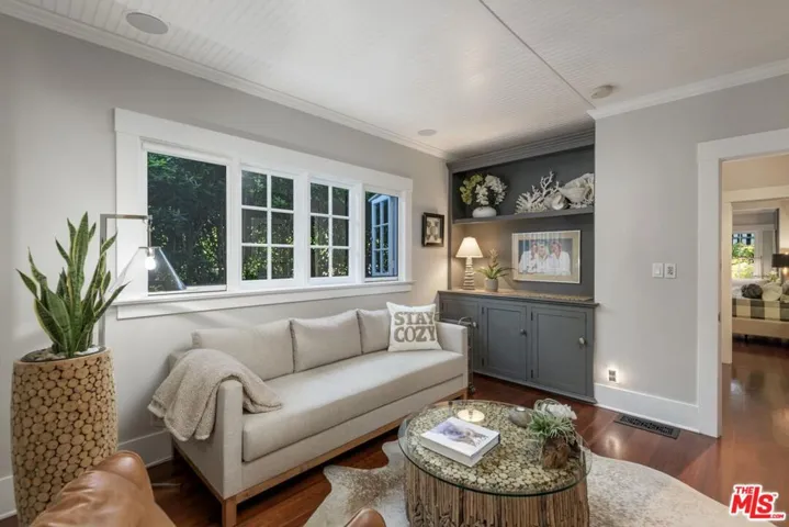Guest Bedroom/Den