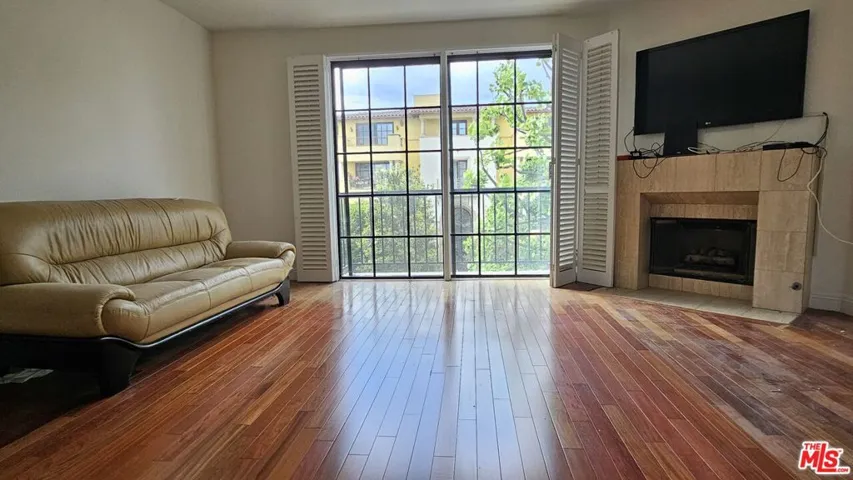 10620 Eastborne Avenue 202, Los Angeles, California 90024
