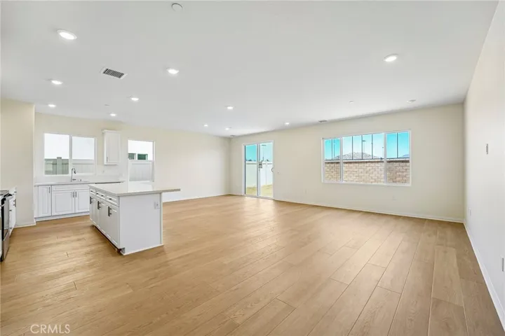 31288 Pine Oak Road, Winchester, California 92596