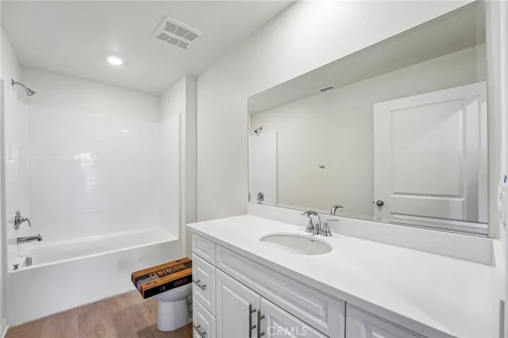 31288 Pine Oak Road, Winchester, California 92596