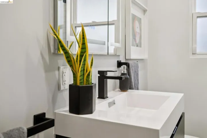 5208 Trask St, Oakland, California 94601