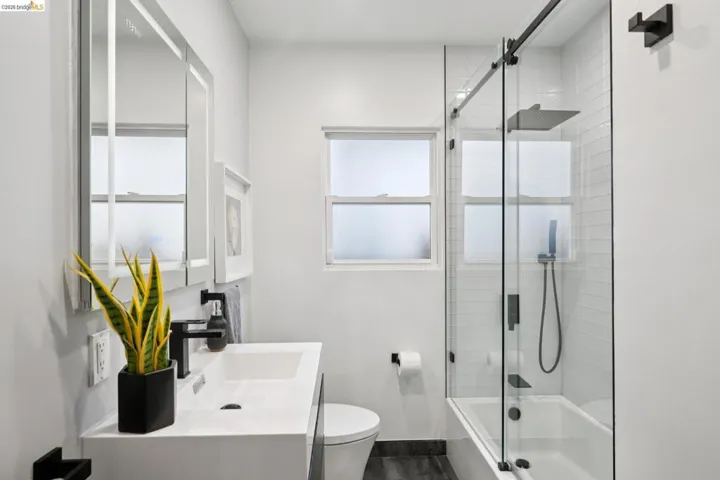 5208 Trask St, Oakland, California 94601