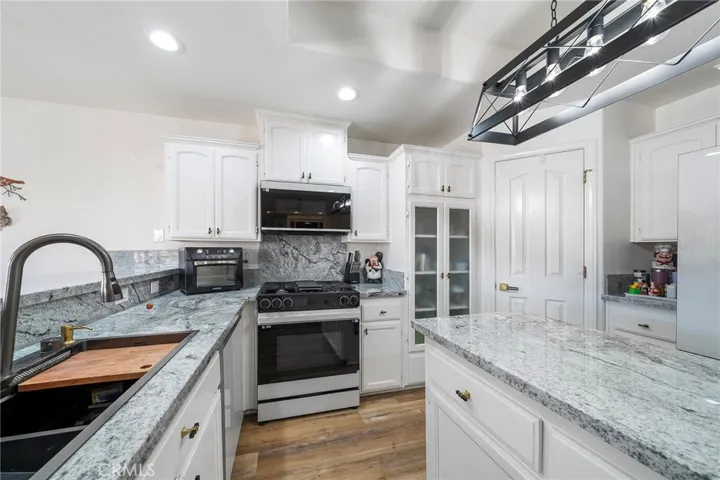 14576 Mast Lane, Helendale, California 92342