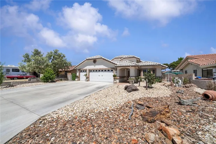 14576 Mast Lane, Helendale, California 92342